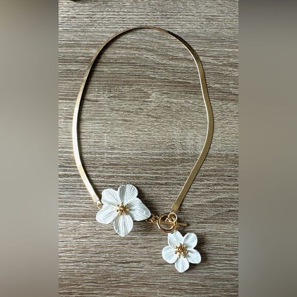 Bohemian flower necklace A932 - Picture 2 of 3